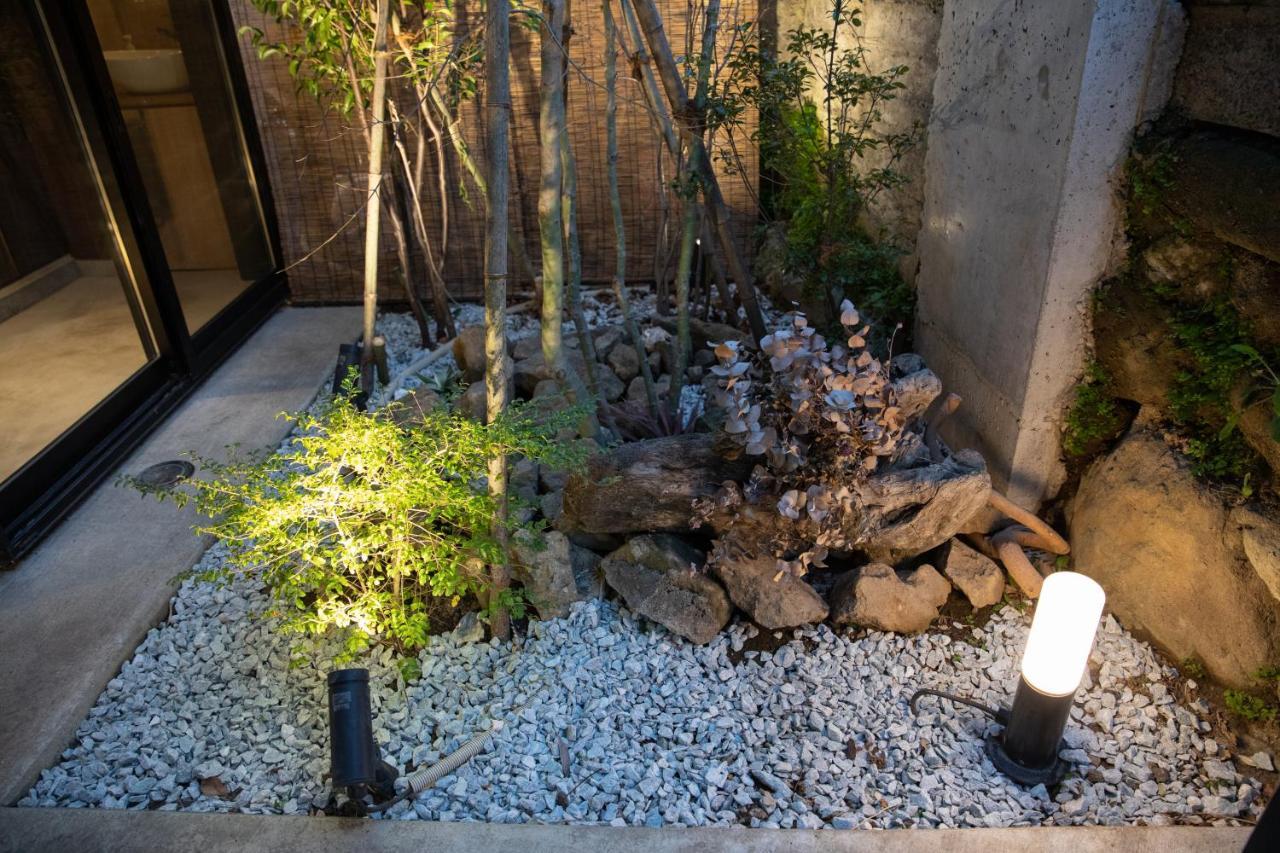 173 On The Island Enoshima Private Villa 江の島仲見世通り徒歩3分にある1日1組限定の貸切別荘 Fujisawa Exteriör bild